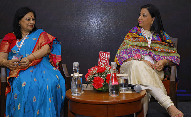 Ms Pratibha Advani while addressing the audience